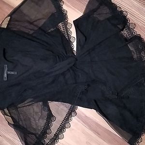 BCBG MAXAZRIA Black lace v-neck cut out top size 0